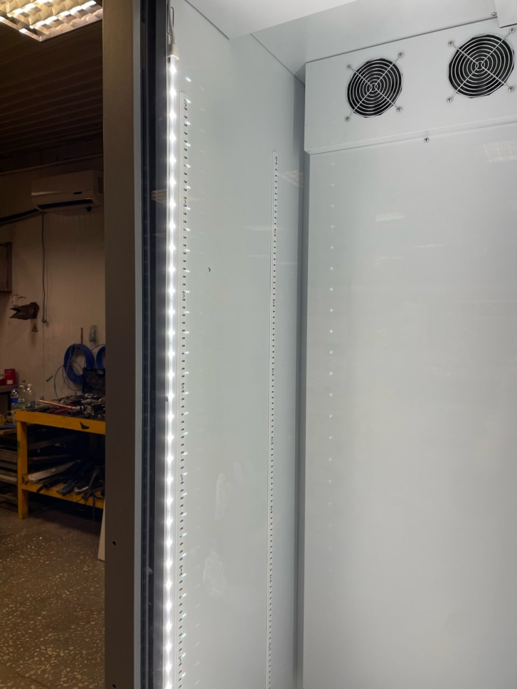 Шкаф холодильный Frigoglass Super 8 FFD (сер.корпус,бел.кабинет,сер.рамка дв.,2Led,6полок,6ЦД,премиум дв.) – фото 3 в каталоге Казани